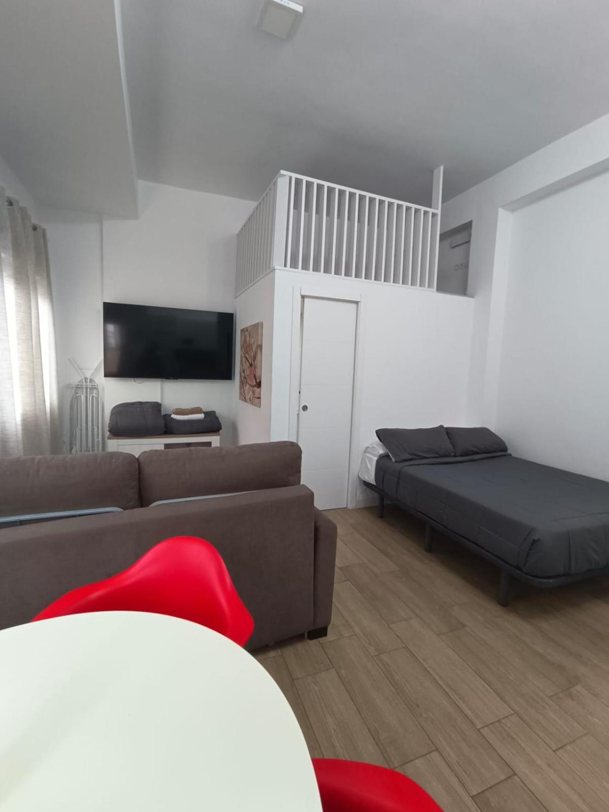 Rockside Residences Suites La Linea La Línea de la Concepción Esterno foto